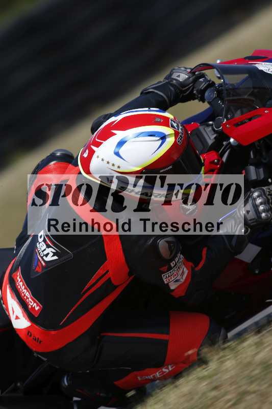 /Archiv-2023/28 05.06.2023 Moto Club Anneau du Rhin/rouge-expert/unklar